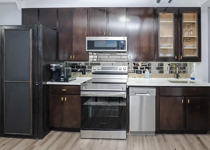 Apartment & Cozy 1-bedroom In Irving Park