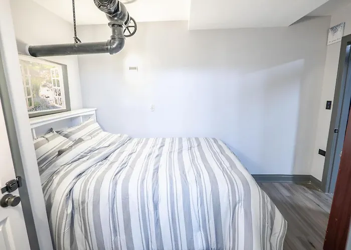 & Cozy 1-bedroom In Irving Park Apartment Chicago