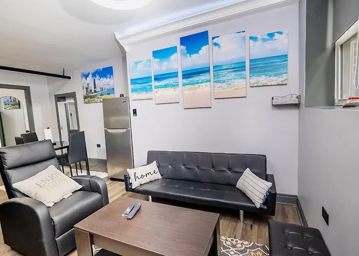 & Cozy 1-bedroom In Irving Park * Chicago