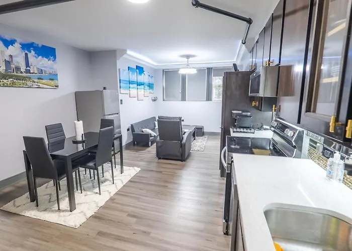 & Cozy 1-bedroom In Irving Park